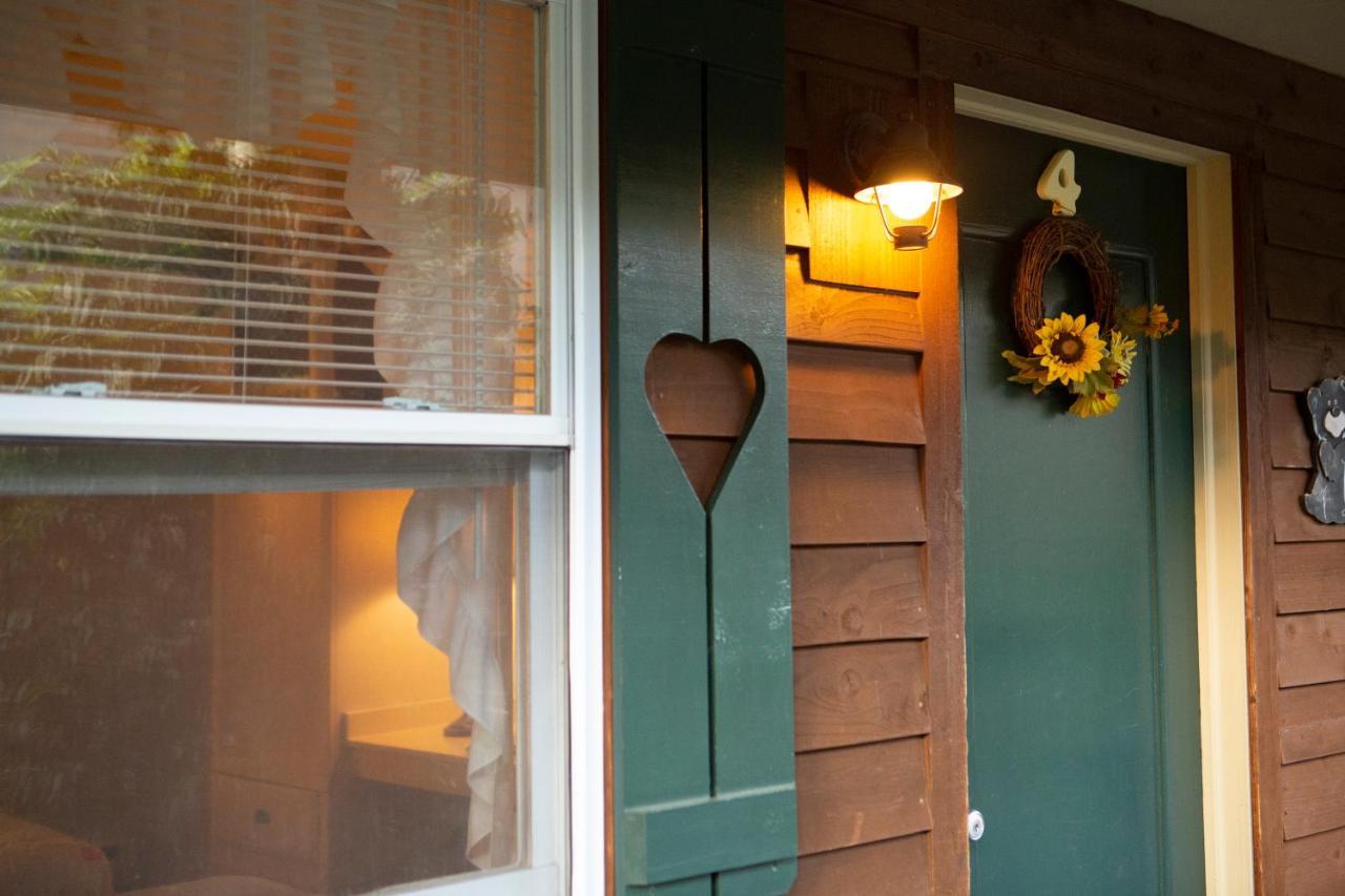 The Chimney Rock Inn & Cottages Buitenkant foto