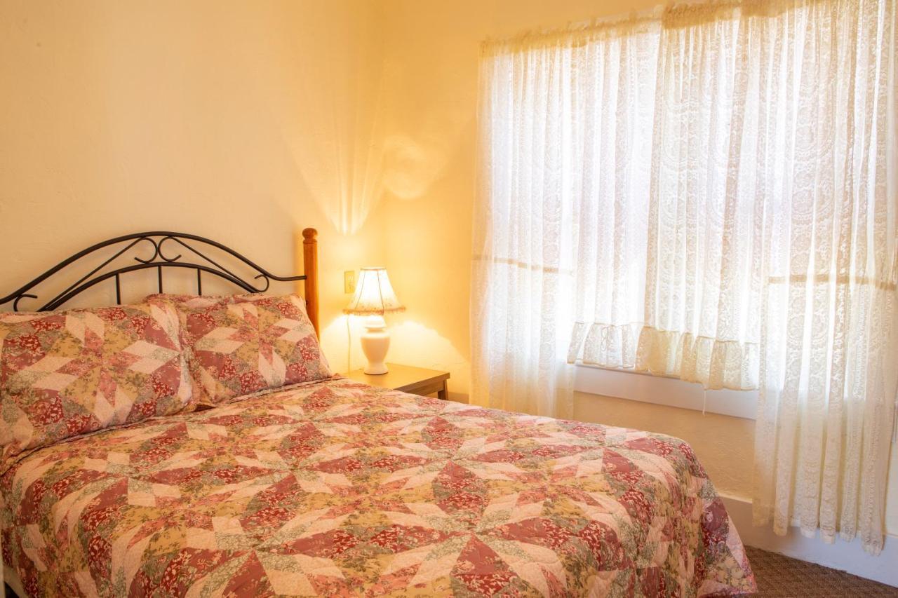 The Chimney Rock Inn & Cottages Buitenkant foto