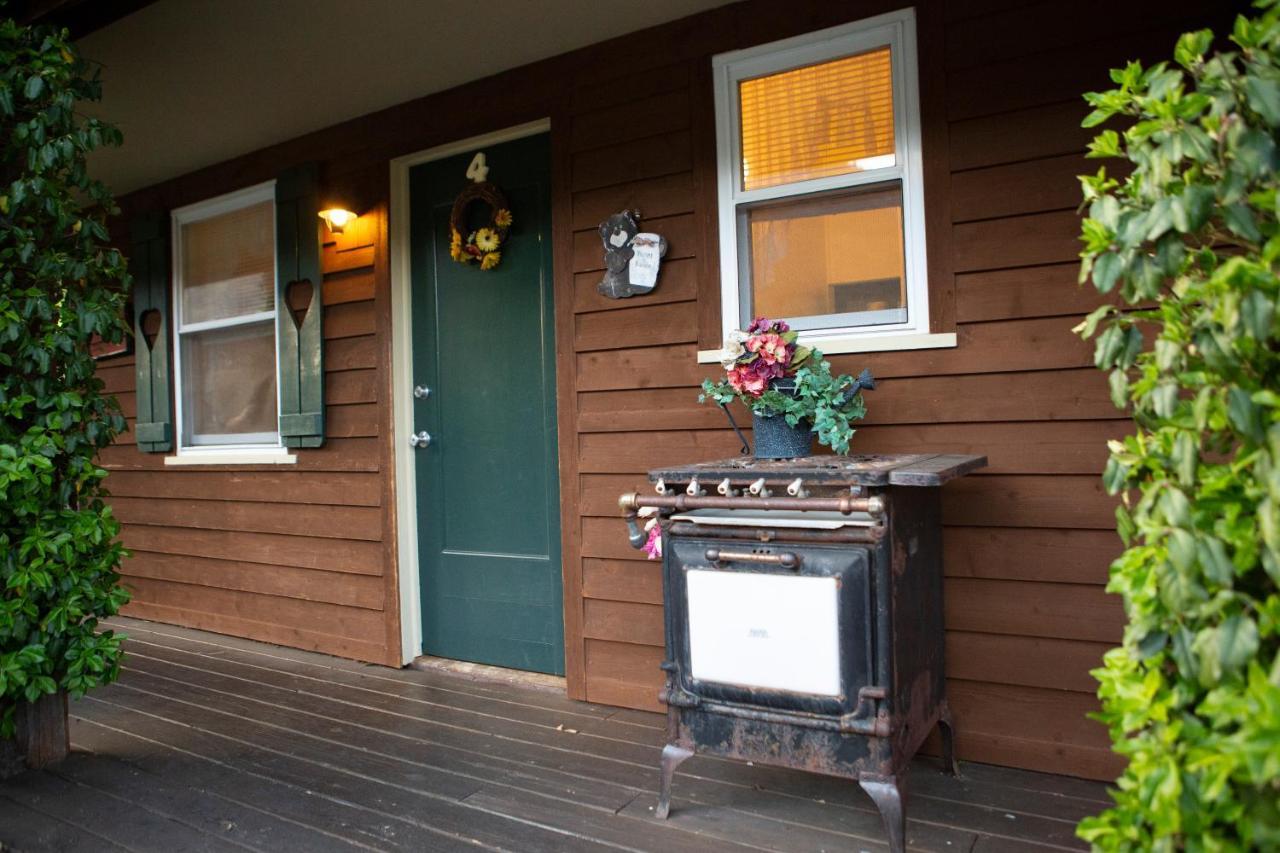 The Chimney Rock Inn & Cottages Buitenkant foto